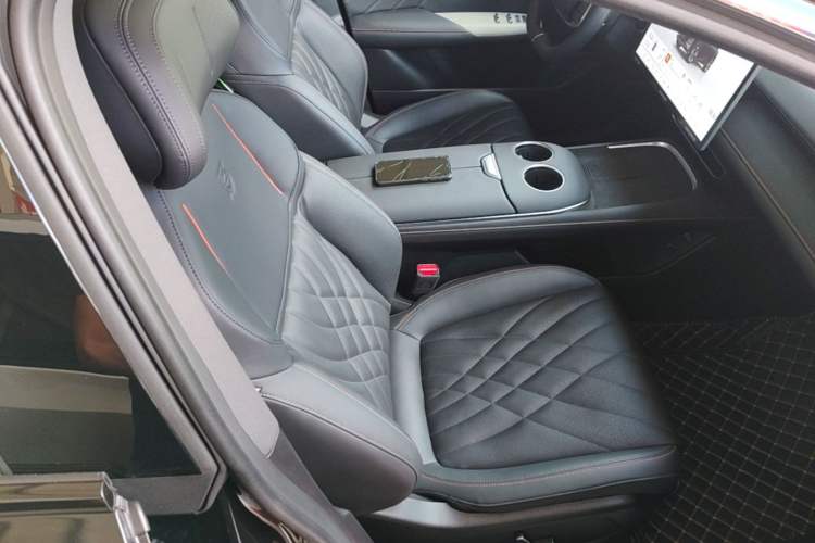 Used Deepal S07 2023 200Max Range-Extended Version Right Front Seat