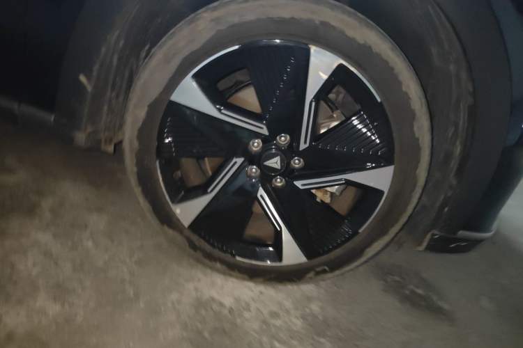 Used Deepal S07 2023 200Max Range-Extended Version Right Front Wheel Hub