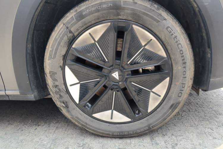 Used Deepal S07 2023 200Max Range-Extended Version Right Front Wheel Hub