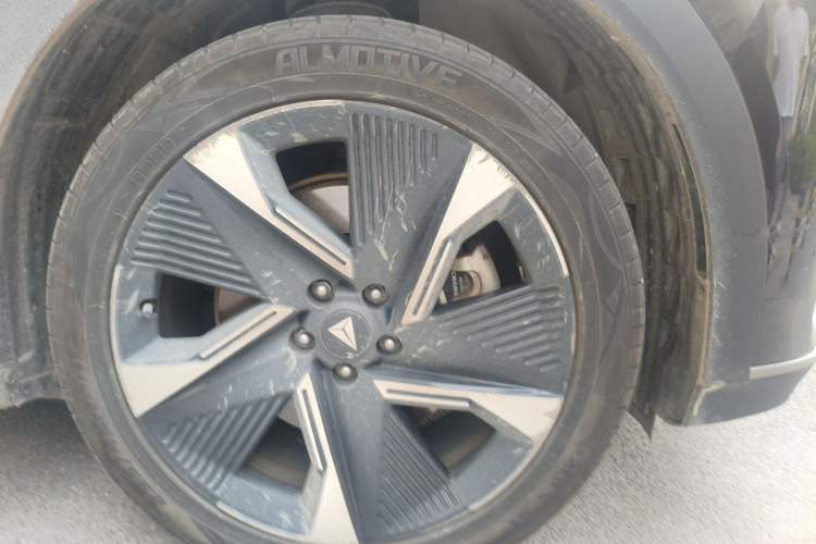 Used Deepal S07 2023 200Max Range-Extended Version Right Front Wheel Hub