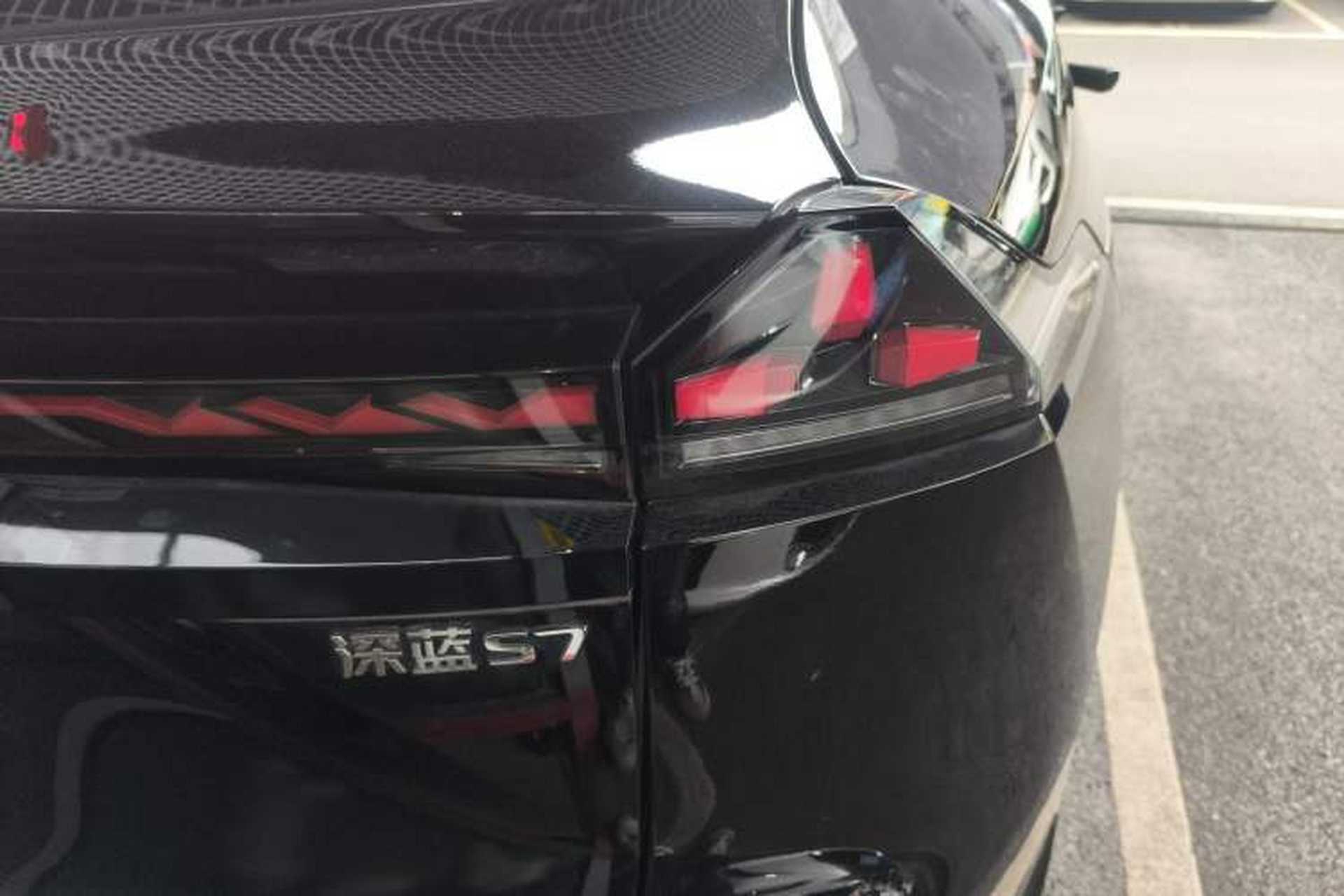 Used Deepal S07 2023 620Max Pure Electric Version Right Rear Taillight