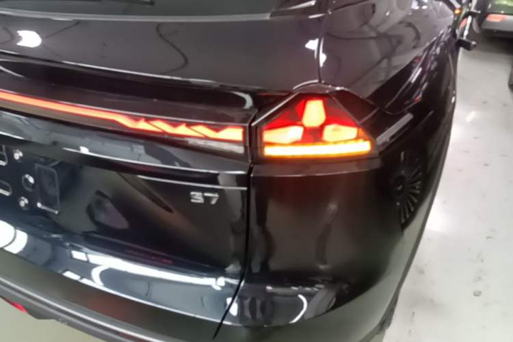 Used Deepal S07 2023 121Max Range-Extended Version Right Rear Taillight