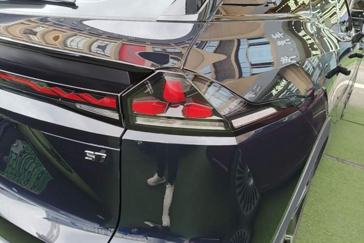 Used Deepal S07 2023 520Max Pure Electric Version Right Rear Taillight