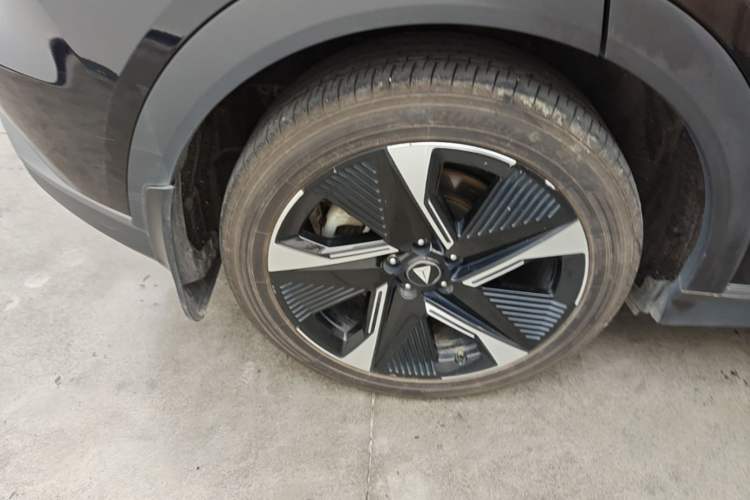 Used Deepal S07 2023 200Max Range-Extended Version Right Rear Wheel Hub