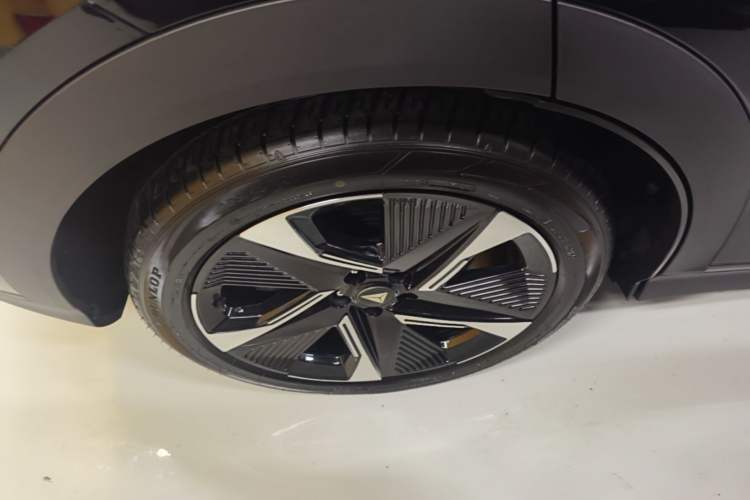 Used Deepal S07 2023 200Max Range-Extended Version Right Rear Wheel Hub