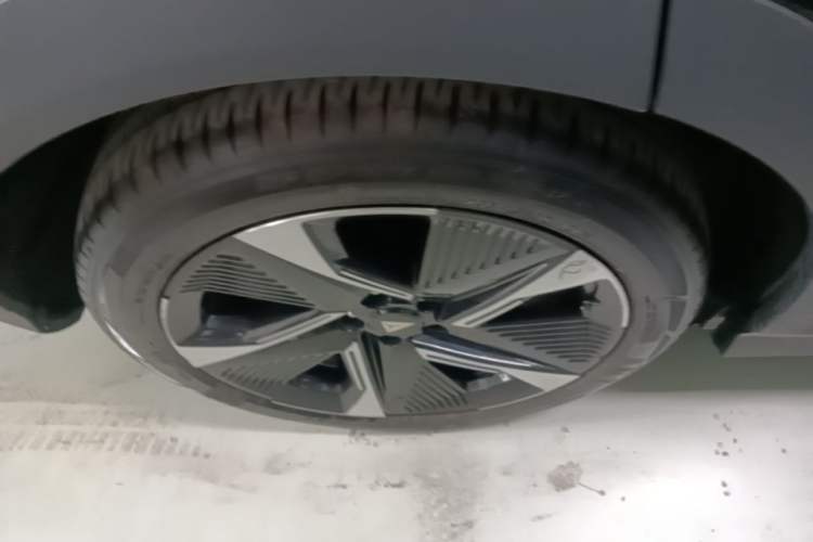 Used Deepal S07 2023 121Max Range-Extended Version Right Rear Wheel Hub