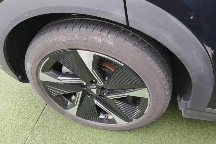 Used Deepal S07 2023 520Max Pure Electric Version Right Rear Wheel Hub