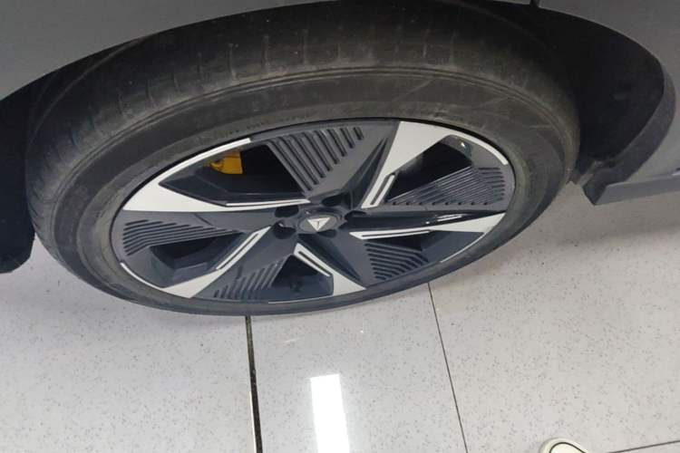 Used Deepal S07 2023 121Max Range-Extended Version Right Rear Wheel Hub