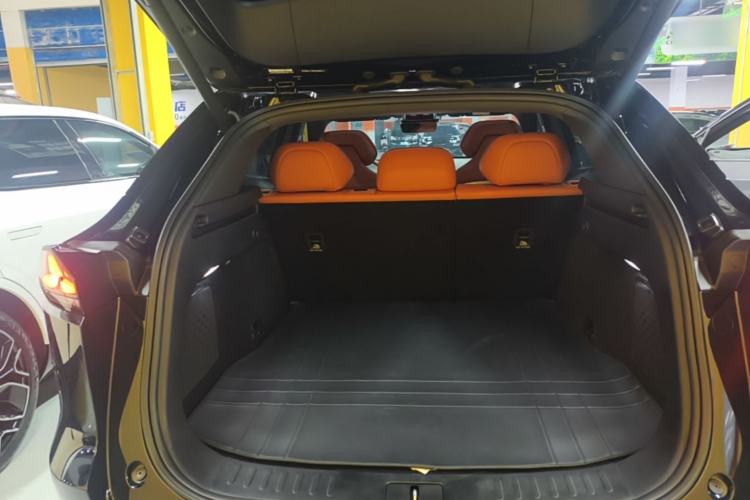 Used Deepal S07 2023 200Max Range-Extended Version Trunk