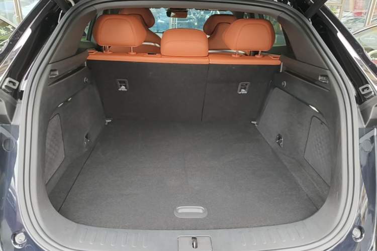 Used Deepal S07 2023 520Max Pure Electric Version Trunk