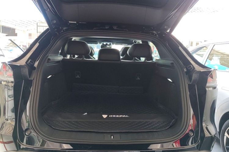 Used Deepal S07 2023 200Max Range-Extended Version Trunk