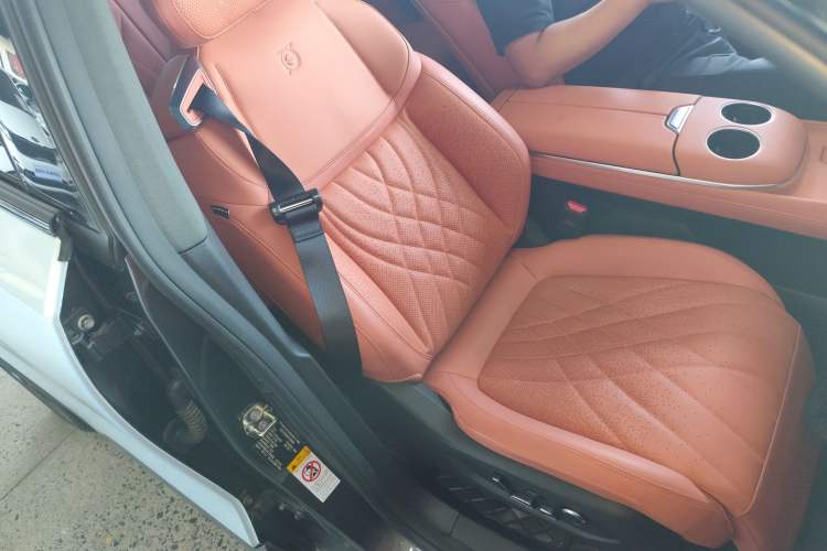 Used Deepal S07 2023 200Max Range-Extended Version Right Front Seat