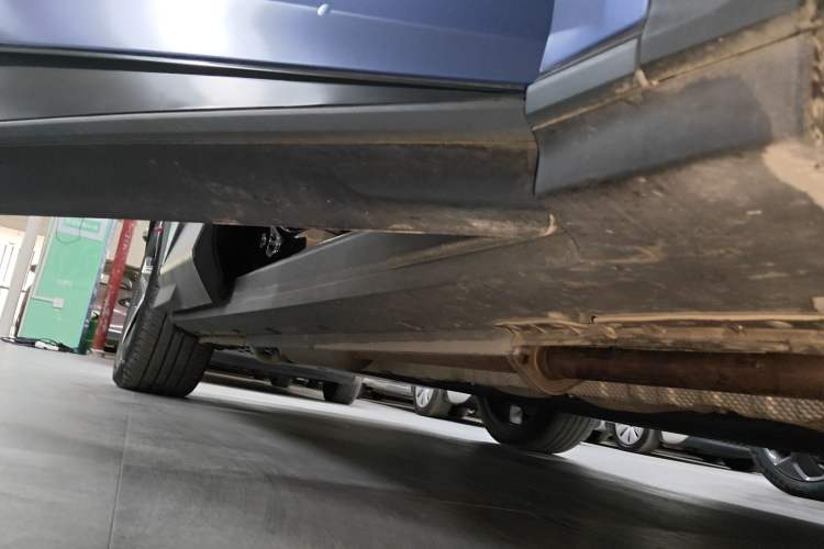 Used Deepal S07 2023 200Max Range-Extended Version Right Side Sill