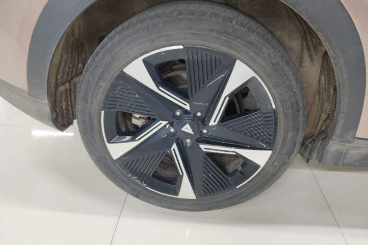 Used Deepal S07 2023 200Max Range-Extended Version Right Rear Wheel Hub