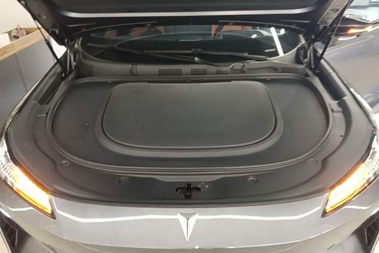 Used Deepal S07 2023 200Max Range-Extended Version Engine Bay
