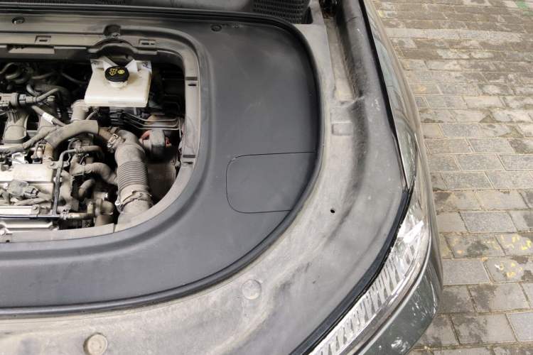 Used Deepal S07 2023 200Max Range-Extended Version Engine Bay Left