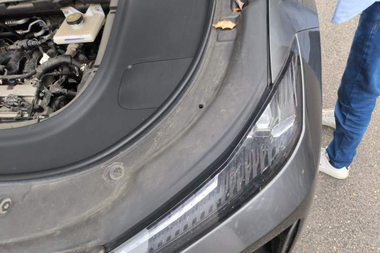 Used Deepal S07 2023 200Max Range-Extended Version Engine Bay Left