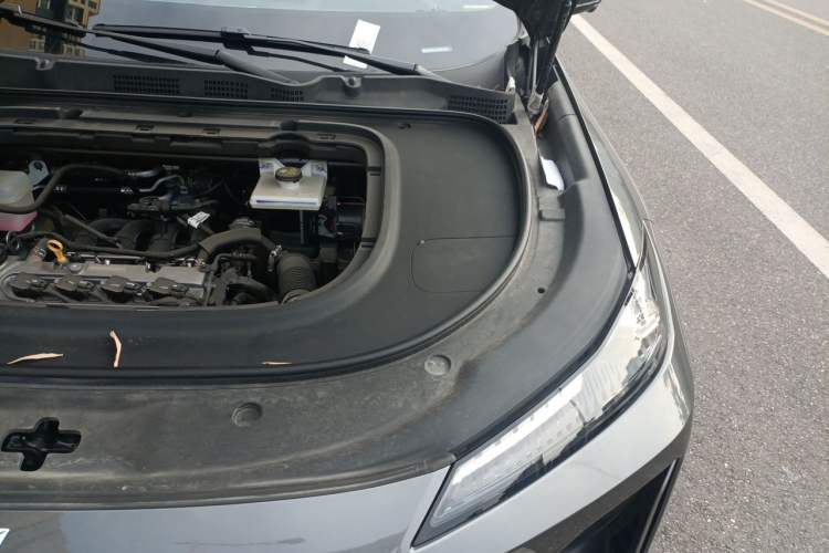 Used Deepal S07 2023 200Max Range-Extended Version Engine Bay Left