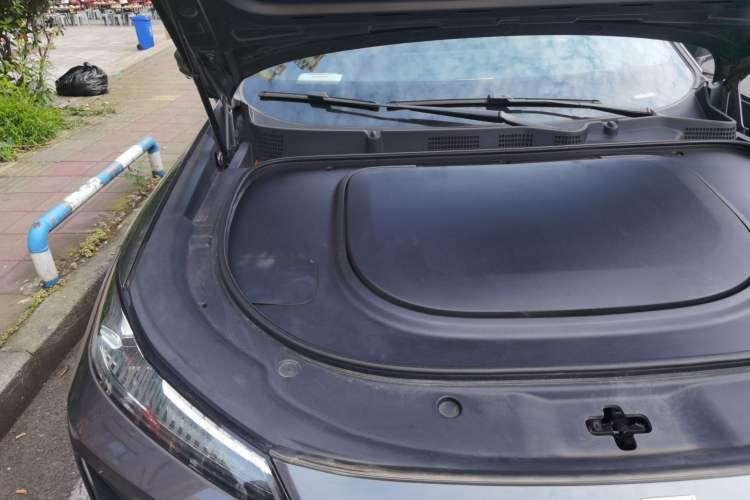 Used Deepal S07 2023 200Max Range-Extended Version Engine Bay Right