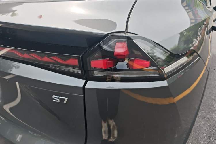 Used Deepal S07 2023 200Max Range-Extended Version Exterior 3