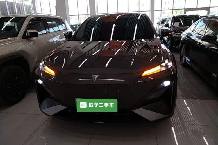 Used Deepal S07 2023 200Max Range-Extended Version Front