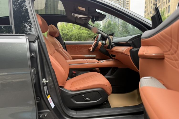 Used Deepal S07 2023 200Max Range-Extended Version Interior 3