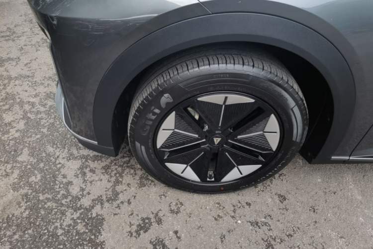 Used Deepal S07 2023 200Max Range-Extended Version Left Front Wheel Hub