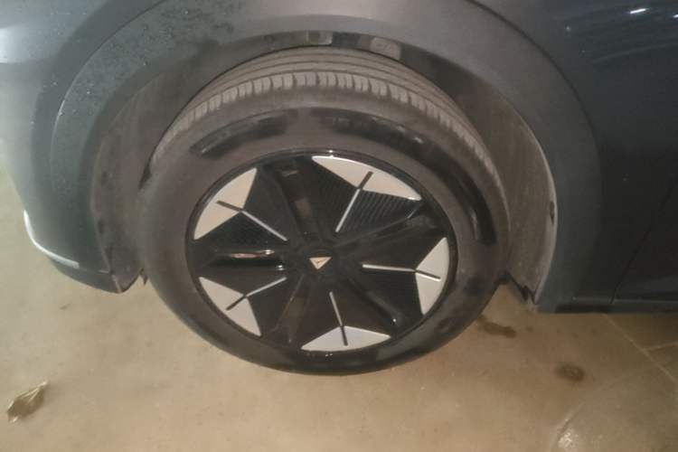 Used Deepal S07 2023 200Max Range-Extended Version Left Front Wheel Hub