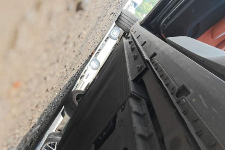 Used Deepal S07 2023 520Max Pure Electric Version Left Side Sill