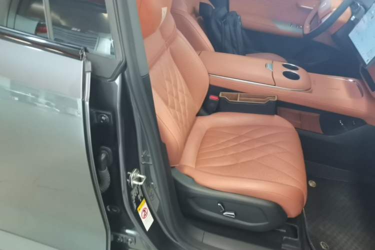 Used Deepal S07 2023 200Max Range-Extended Version Right Front Seat