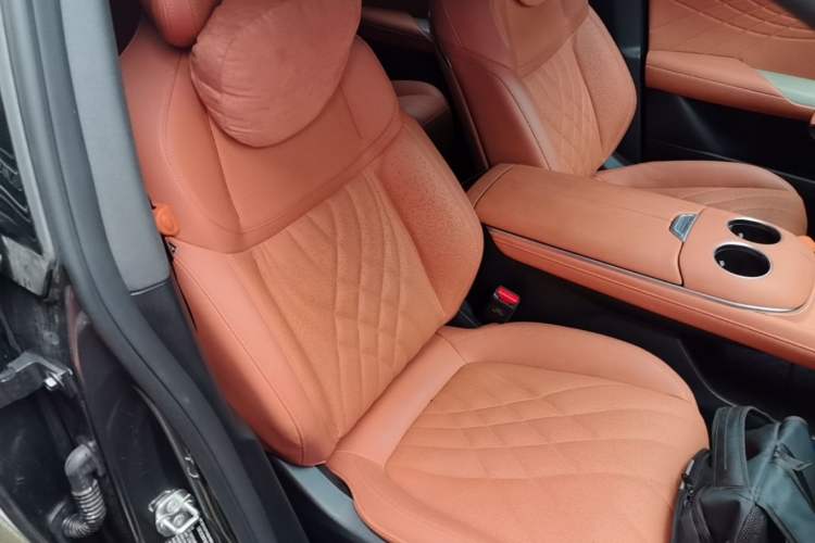 Used Deepal S07 2023 200Max Range-Extended Version Right Front Seat