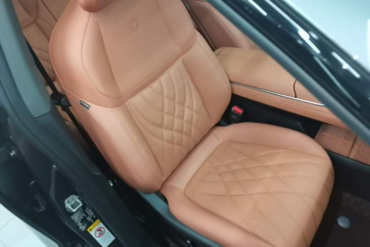 Used Deepal S07 2023 200Max Range-Extended Version Right Front Seat