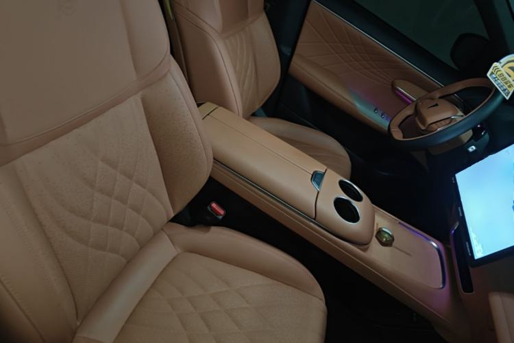 Used Deepal S07 2023 121Max Range-Extended Version Right Front Seat