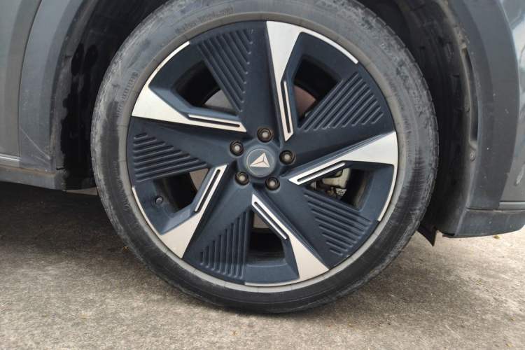 Used Deepal S07 2023 200Max Range-Extended Version Right Front Wheel Hub