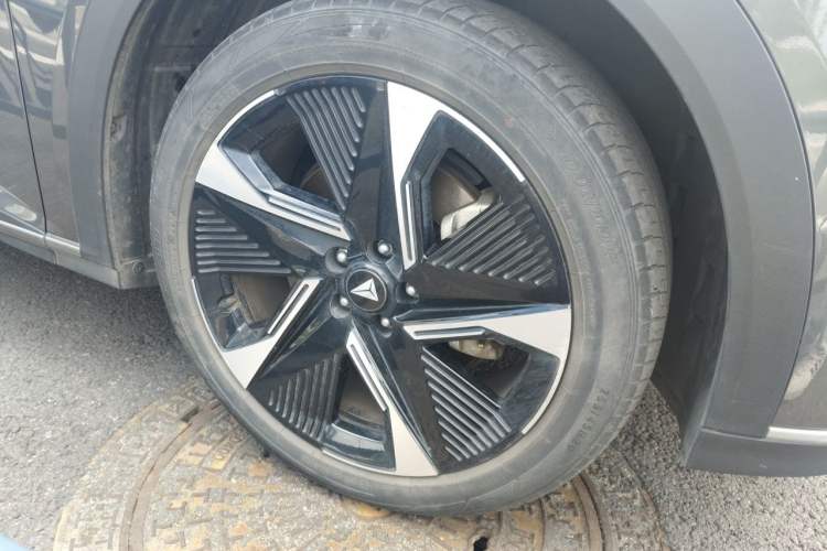 Used Deepal S07 2023 200Max Range-Extended Version Right Front Wheel Hub