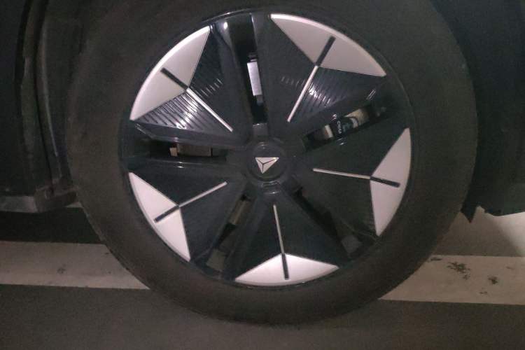 Used Deepal S07 2023 121Max Range-Extended Version Right Front Wheel Hub