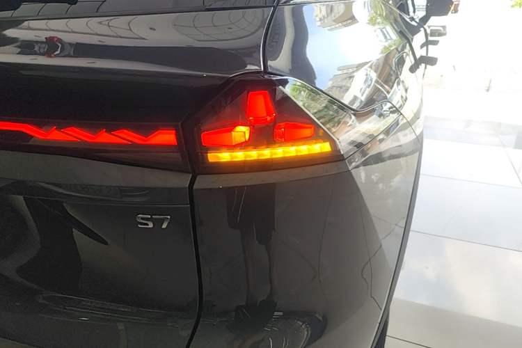 Used Deepal S07 2023 200Max Range-Extended Version Right Rear Taillight