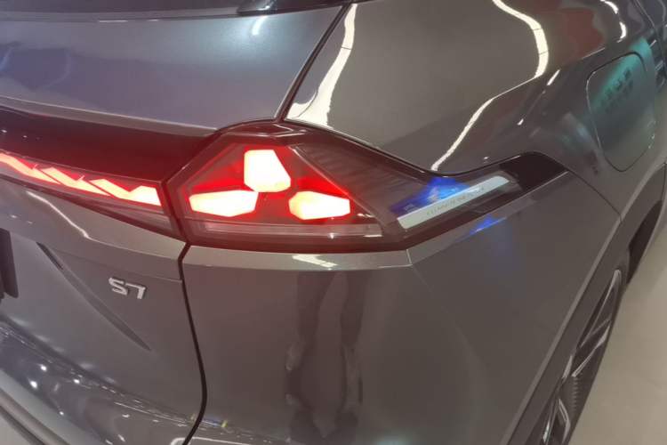 Used Deepal S07 2023 200Max Range-Extended Version Right Rear Taillight
