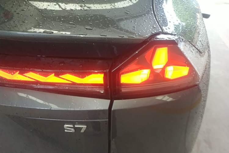 Used Deepal S07 2023 200Max Range-Extended Version Right Rear Taillight