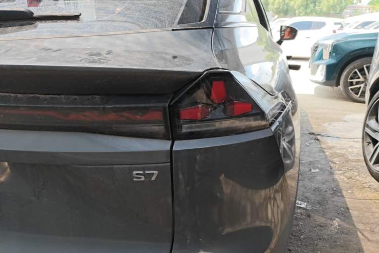 Used Deepal S07 2023 520Max Pure Electric Version Right Rear Taillight