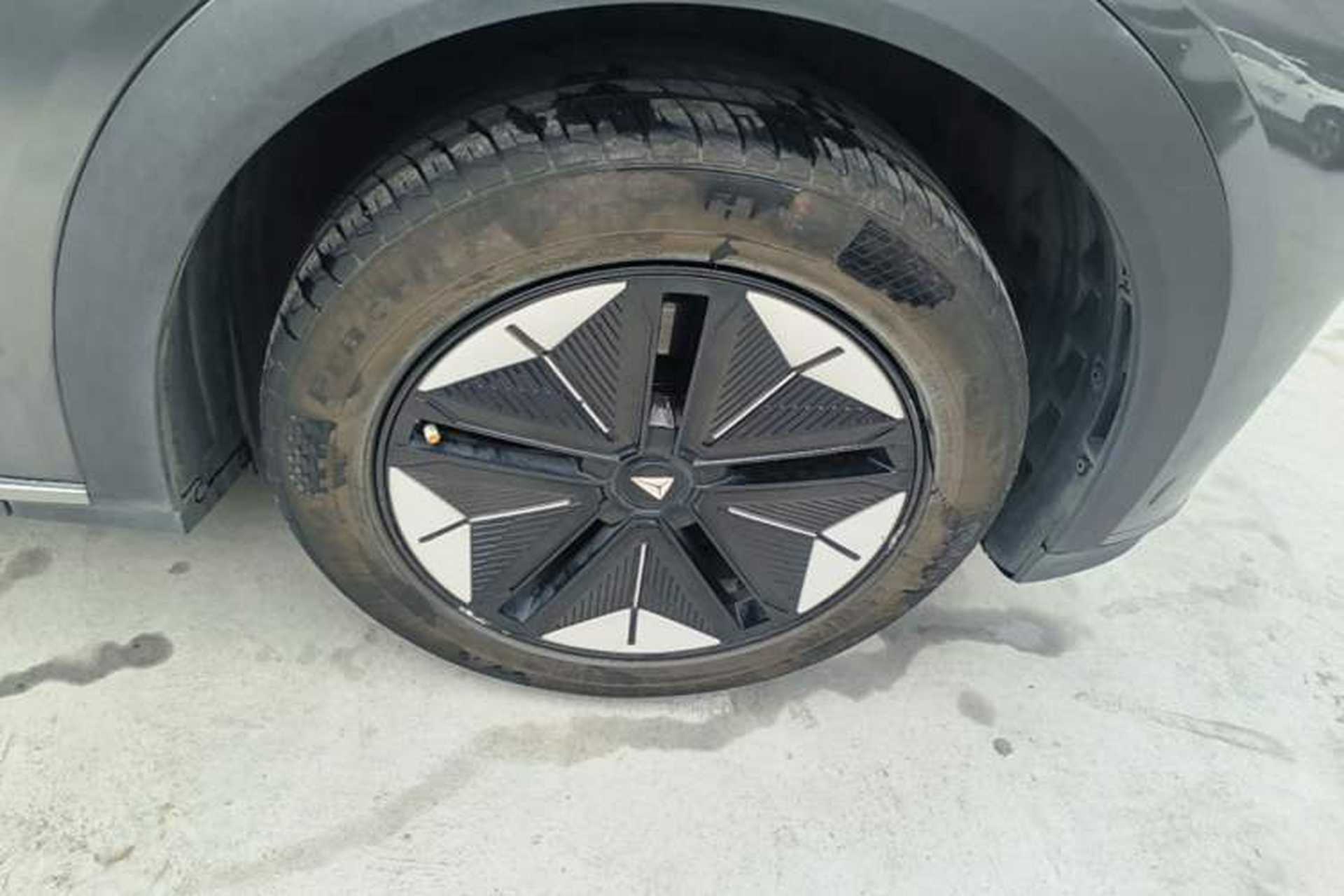 Used Deepal S07 2023 200Max Range-Extended Version Right Rear Wheel Hub