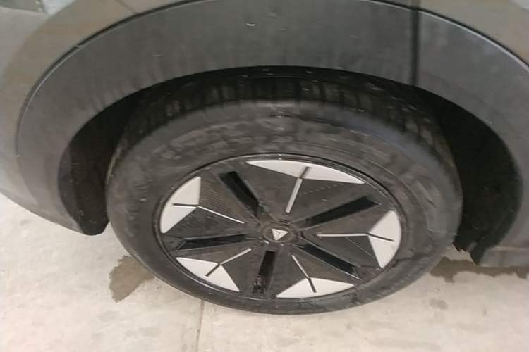 Used Deepal S07 2023 200Max Range-Extended Version Right Rear Wheel Hub