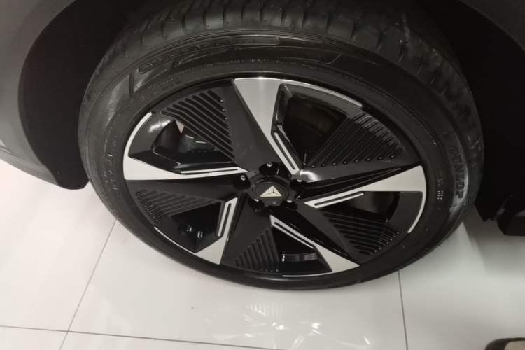 Used Deepal S07 2023 200Max Range-Extended Version Right Rear Wheel Hub