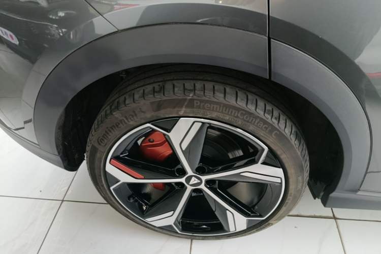 Used Deepal S07 2023 S7i 200Max Extended-Range Model Right Rear Wheel Hub