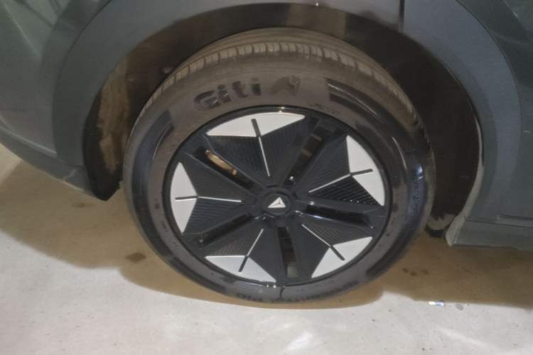 Used Deepal S07 2023 200Max Range-Extended Version Right Rear Wheel Hub