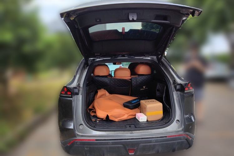 Used Deepal S07 2023 200Max Range-Extended Version Trunk