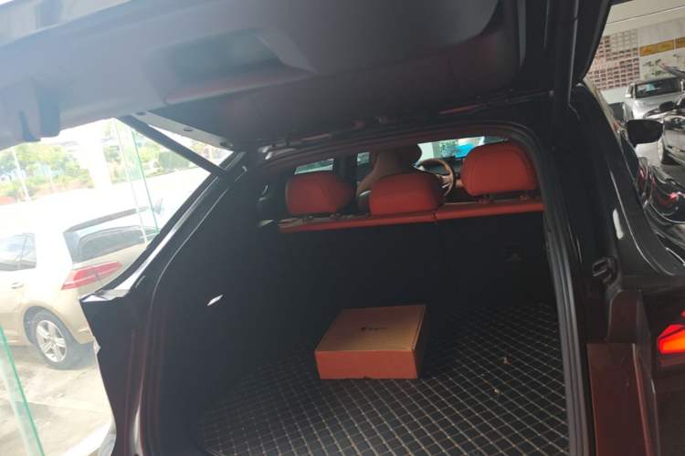Used Deepal S07 2023 121Max Range-Extended Version Trunk