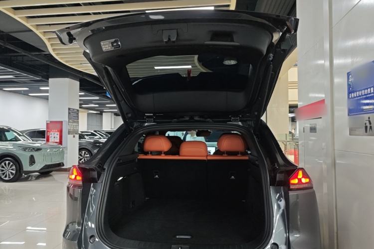 Used Deepal S07 2023 200Max Range-Extended Version Trunk