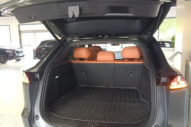 Used Deepal S07 2023 200Max Range-Extended Version Trunk