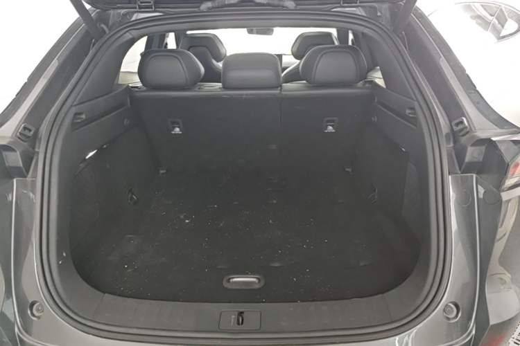 Used Deepal S07 2023 520Max Pure Electric Version Trunk